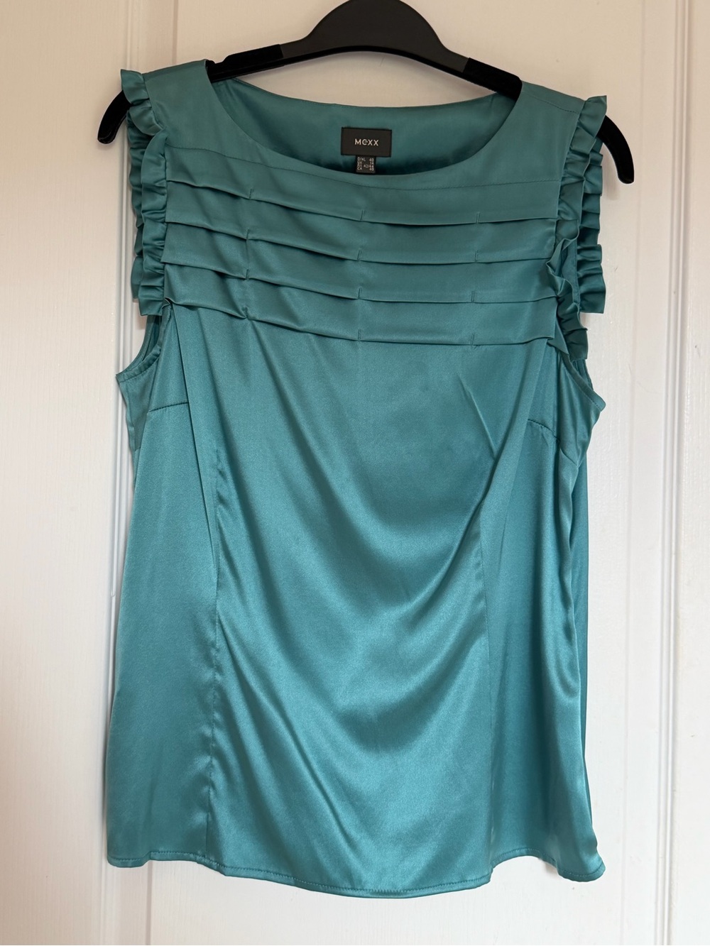 MEXX Women’s Teal Satin Pleated Sleeveless Top Size 40 FR (8/10 US) Like New